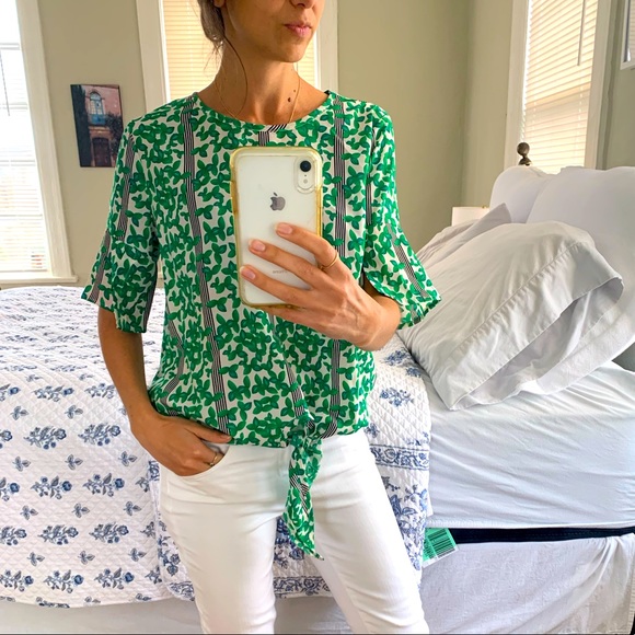 Vibrant green ivy print top. Loose fitting. XS-S JoyJoy - Picture 1 of 5